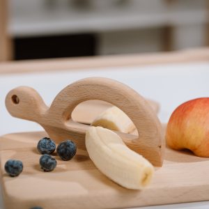 Chopping board with Turtle knife in action