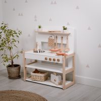 Toy kitchen Type A2 in white, in a setting