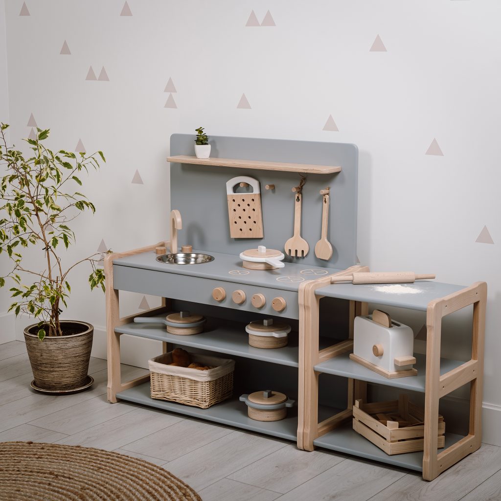 Toy kitchen Type B2 combined with a SMALL shelf Woodjoy Collection