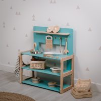 Toy kitchen Type A1 in mint side angle