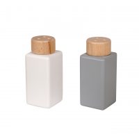 White background Salt and pepper set