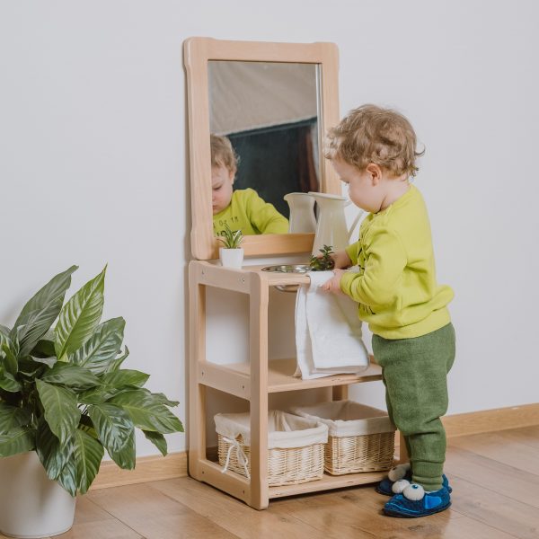 washbasin Type A with mirror with child